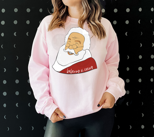 Believing is seeing crew neck