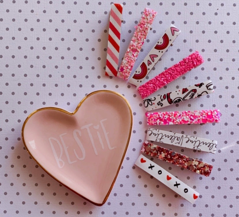 Surprise bar clip grab bag