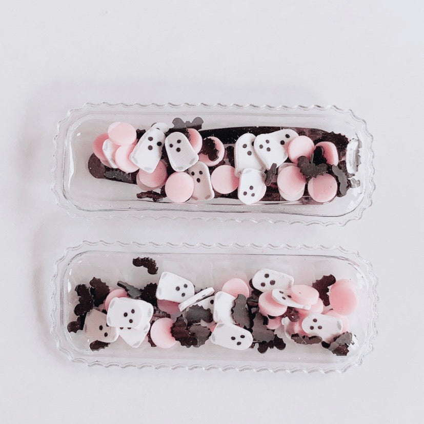 Rectangular pink ghost shaker clip