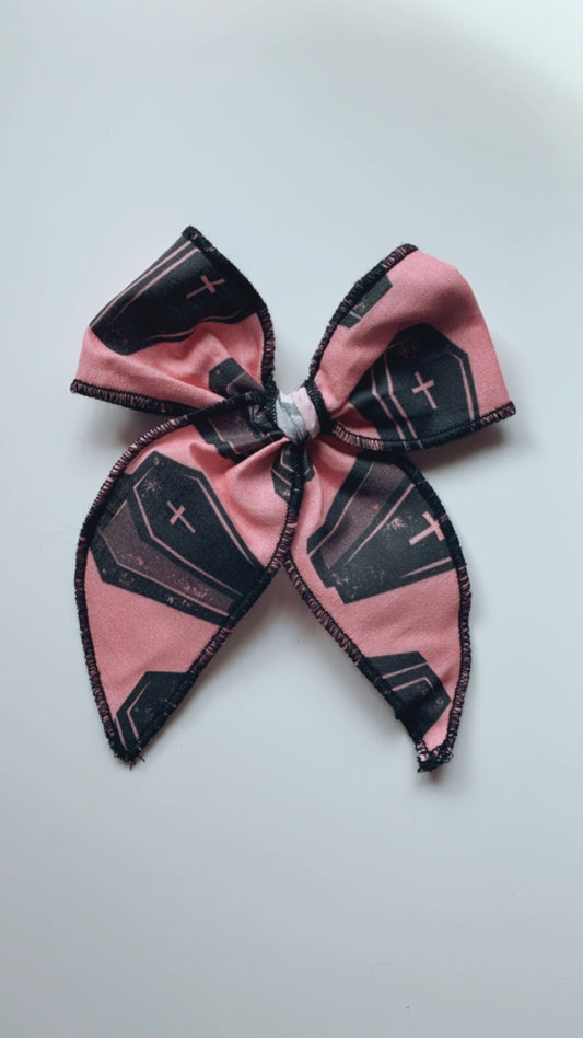 Coffin Oversized Edged Bow