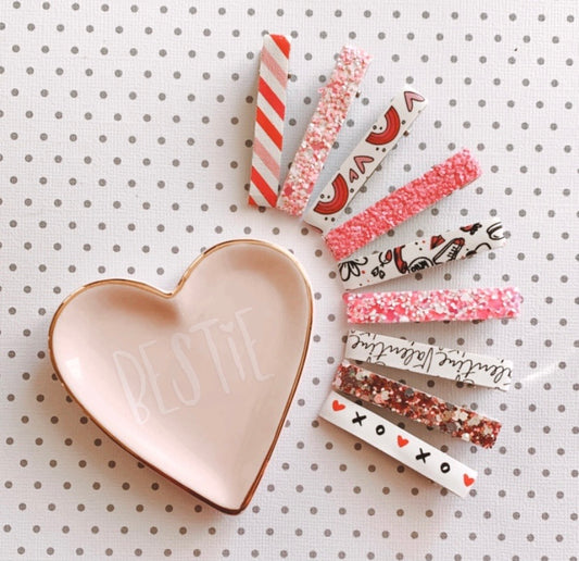 Surprise bar clip grab bag