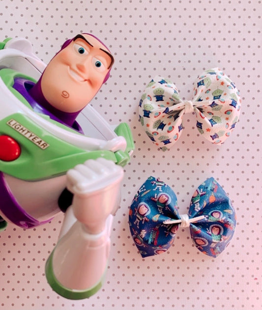 Buzz & Aliens bows