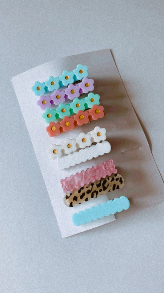Acrylic clips