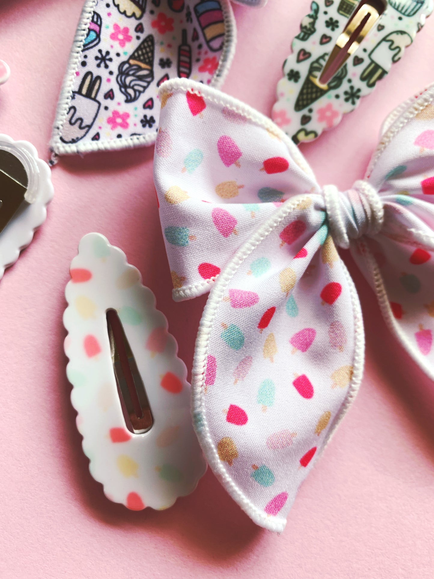 Everything’s Popsicle mini bow