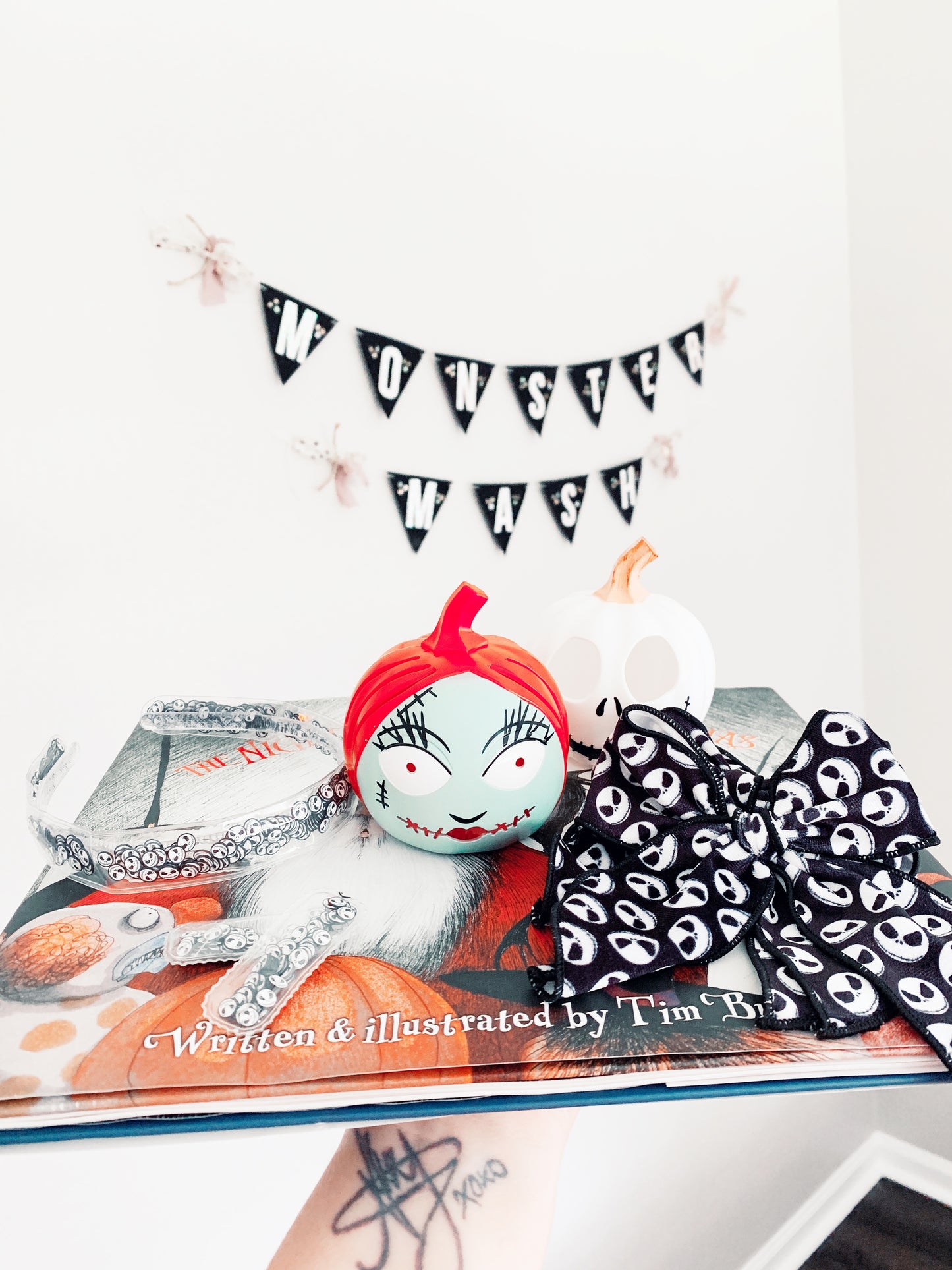 Jack Skellington Oversized Edged Bow