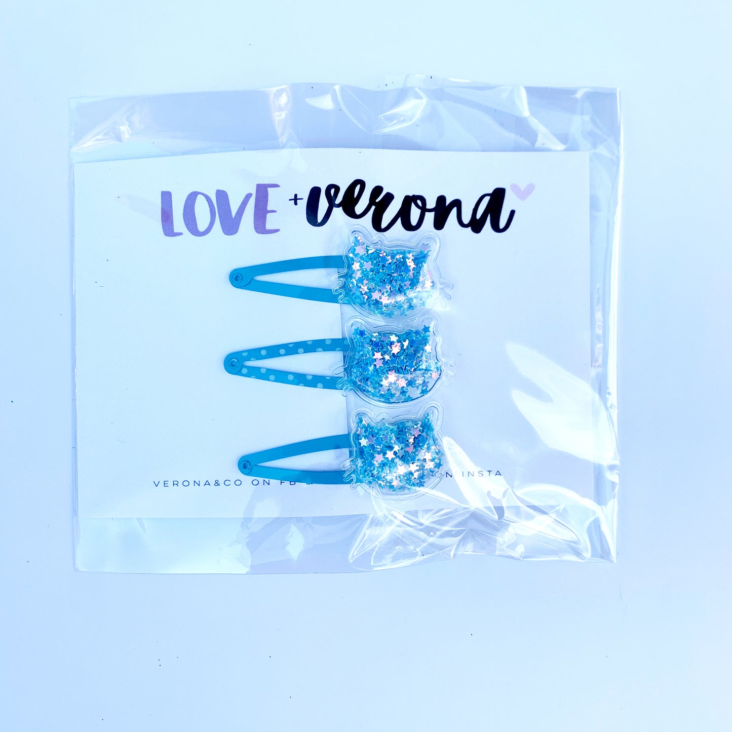 Blue kitty shaker clips